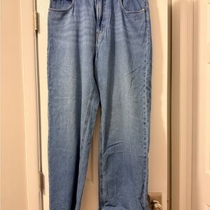 H&M Relaxed Fit Light Blue women’s Jeans